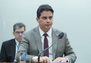 Projeto responsabiliza plataformas de comércio eletrônico por venda de produtos falsificados