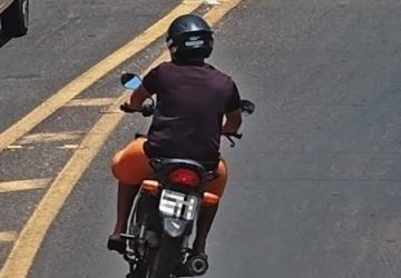 Motociclista suspeito de assediar mulheres nas ruas é detido.