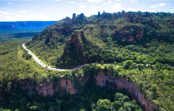 Documentário explora os impactos das obras no Portão do Inferno e os riscos ao Parque Nacional de Chapada dos Guimarães.