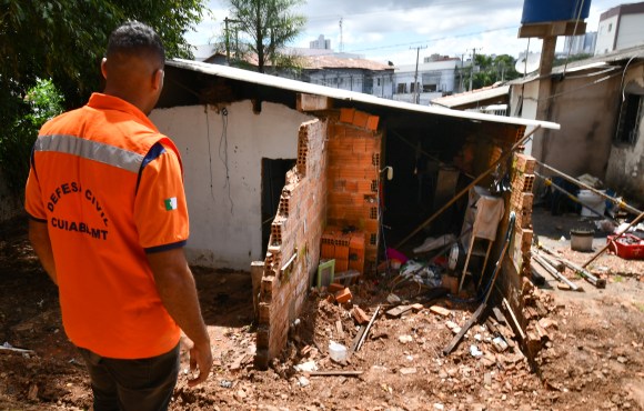 Defesa Civil vistoria casas afetadas por alagamentos para emissão de laudos